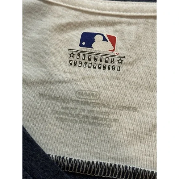 Women's MLB Houston Astros Quarter Sleeve Shirt - Medium - Picture 3 of 3